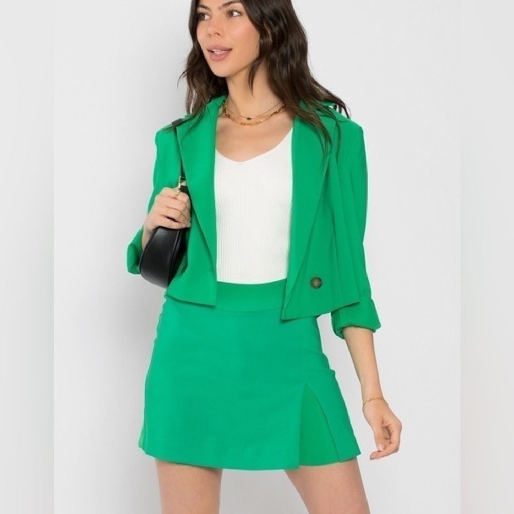KELLY GREEN BLAZER AND SKORT SET​​​